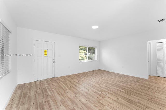 3 of 29 - 1560 Ne 138th St, North Miami, FL