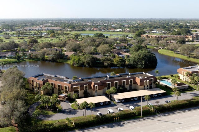 2 of 37 - 5188 Woodland Lakes Dr 337, Palm Beach Gardens, FL