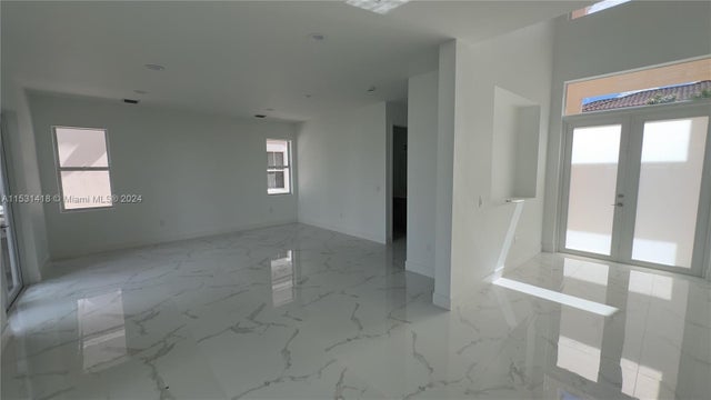 3 of 86 - 3523 Forest View Cir, Dania Beach, FL