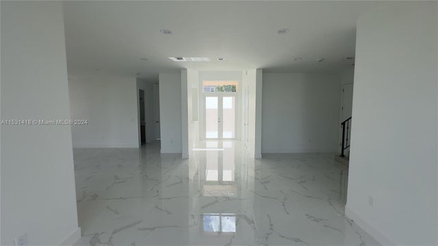 4 of 86 - 3523 Forest View Cir, Dania Beach, FL
