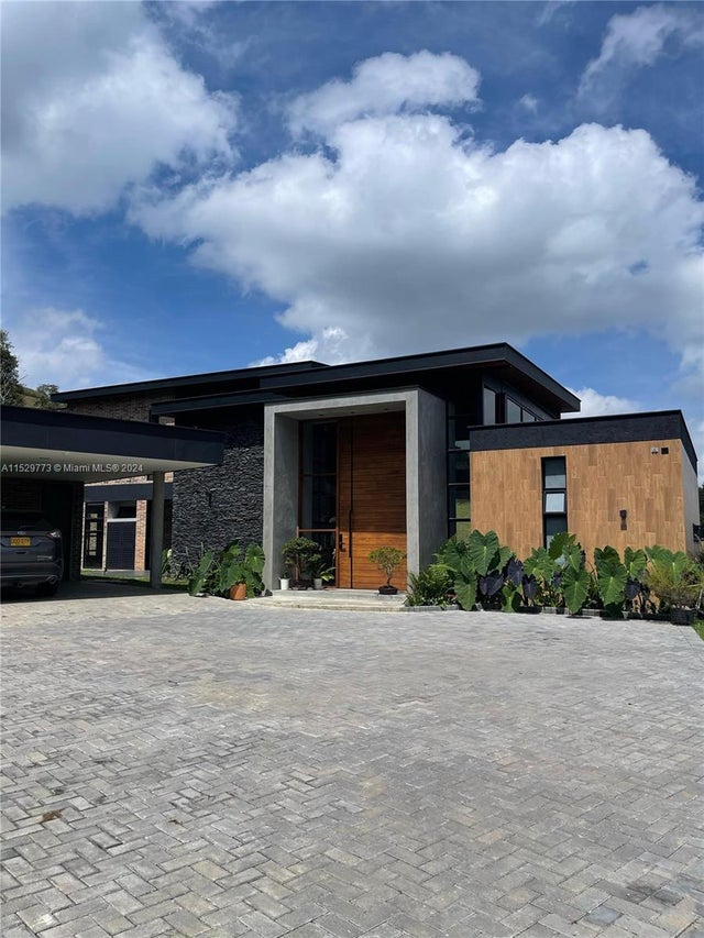 1 of 41 - P.h Lote 32 Parcelacio Llanogrande Hills, , FL