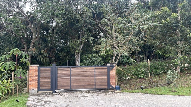 2 of 41 - P.h Lote 32 Parcelacio Llanogrande Hills, , FL