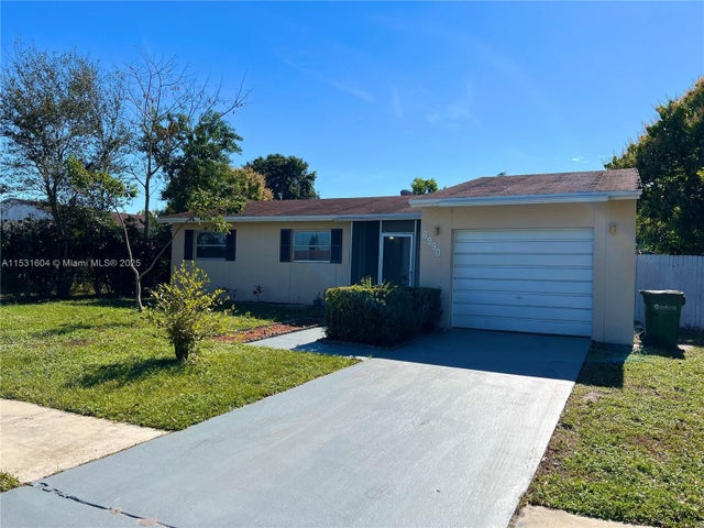 5 of 33 - 6990 Sw 1st St, Margate, FL