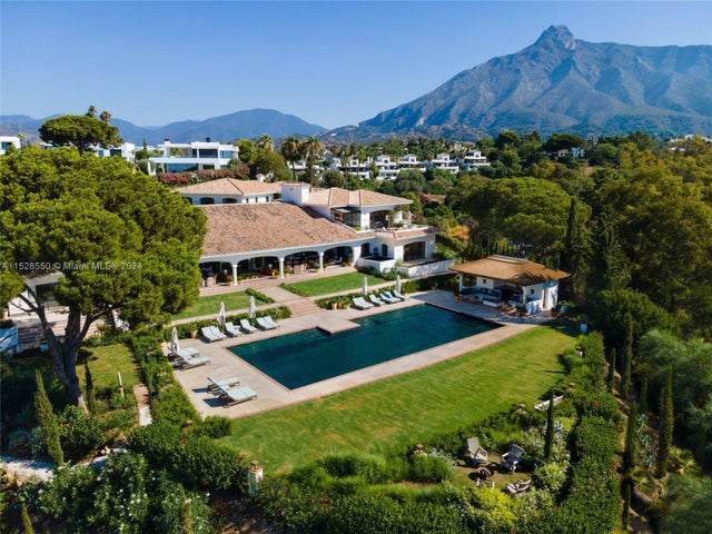 1 of 47 - 00 Sierra Blanca Mountain, Marbella, 