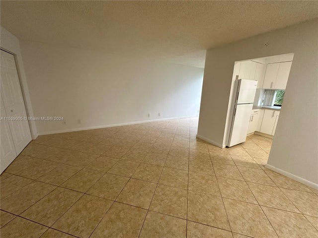 5 of 23 - 17021 N Bay Rd 320-4, Sunny Isles Beach, FL