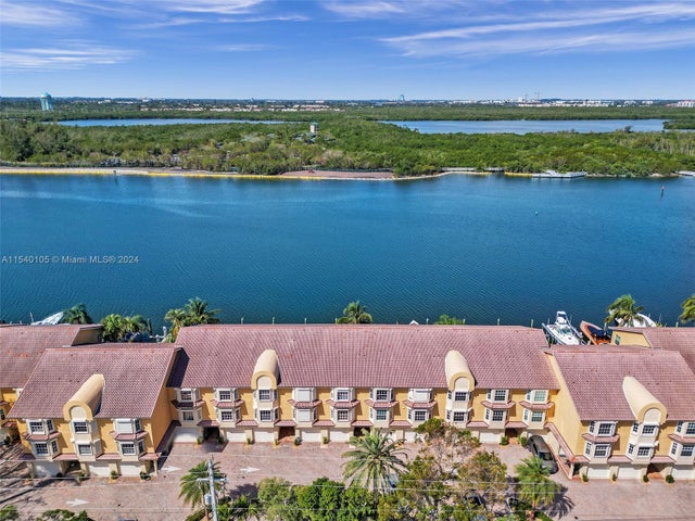 3 of 100 - 4212 N Ocean Dr, Hollywood, FL