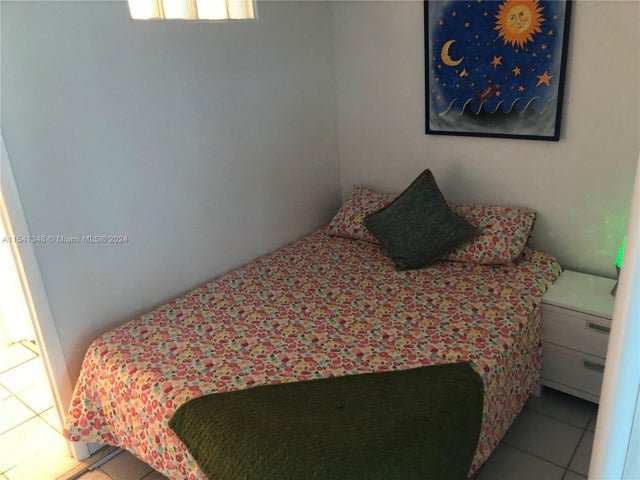 3 of 11 - 5445 Collins Ave Th2, Miami Beach, FL