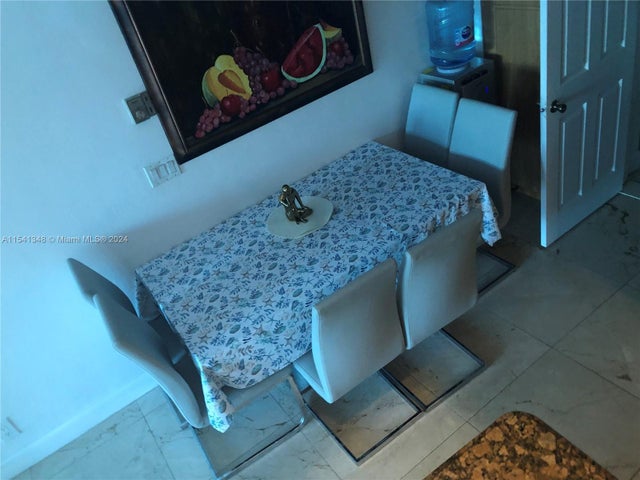 5 of 11 - 5445 Collins Ave Th2, Miami Beach, FL