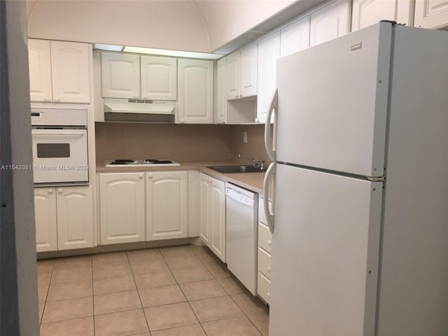4 of 63 - 19380 Collins Ave 1515, Sunny Isles Beach, FL
