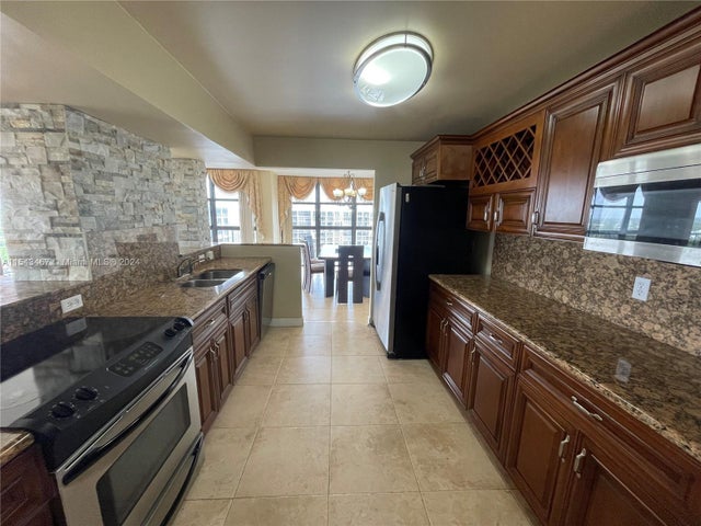 2 of 50 - 200 Leslie Dr Ph-1109, Hallandale Beach, FL