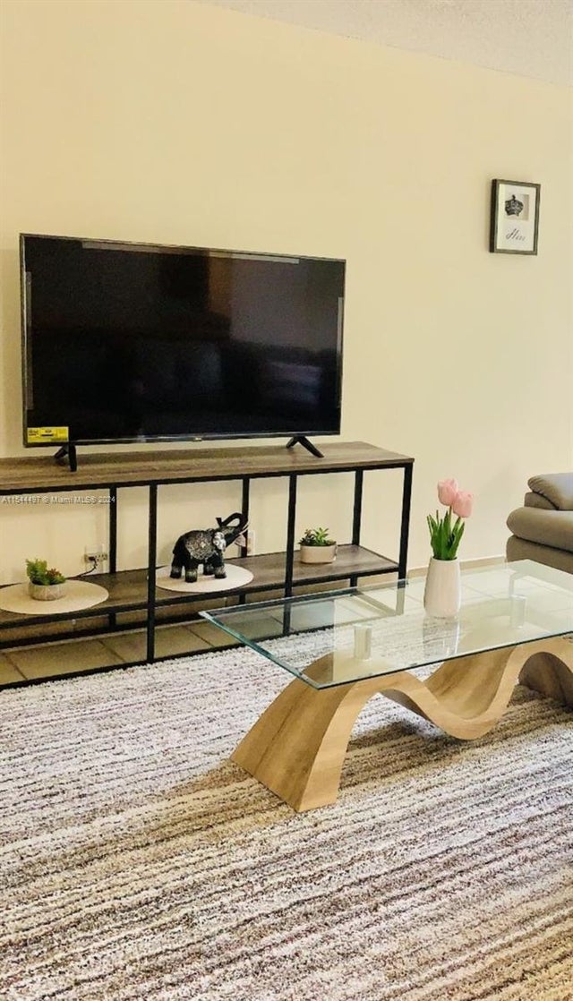 4 of 15 - 17021 N Bay Rd 318, Sunny Isles Beach, FL