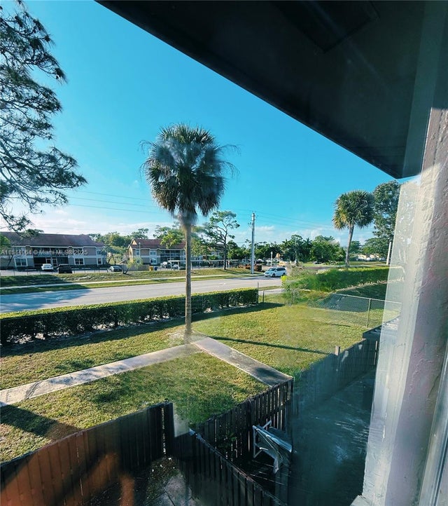 2106 Sherwood Forest Blvd 17, West Palm Beach