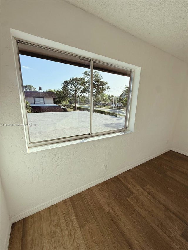 5 of 22 - 2106 Sherwood Forest Blvd 17, West Palm Beach, FL