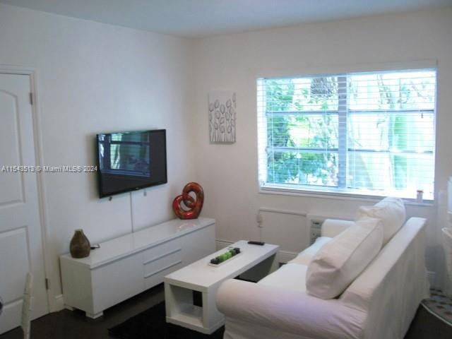 3 of 18 - 1525 Meridian Ave 207, Miami Beach, FL