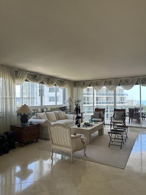 4 of 29 - N/A, Aventura, FL