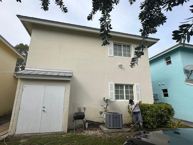 3 of 24 - 430 Nw 20th St, Miami, FL