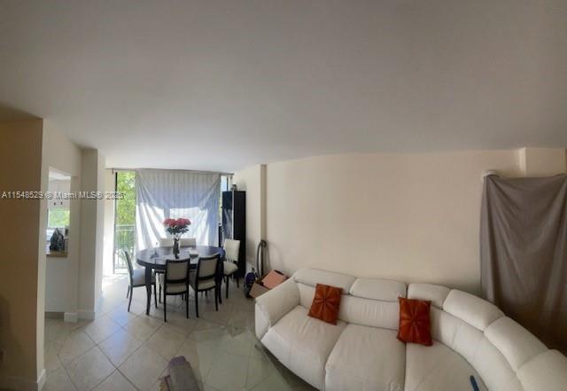 2 of 9 - 16919 N Bay Rd 414, Sunny Isles Beach, FL