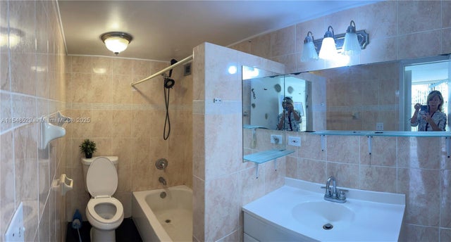 5 of 9 - 16919 N Bay Rd 414, Sunny Isles Beach, FL