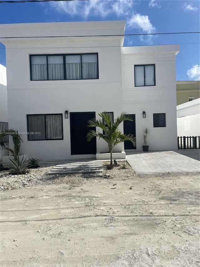 1 of 9 - 3 Sw Calle El Sol, , 