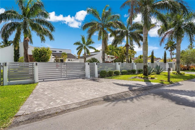 2 of 91 - 14090 Sw 34th St, Miami, FL