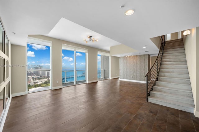 2 of 49 - 244 Biscayne Blvd Uph-4904, Miami, FL
