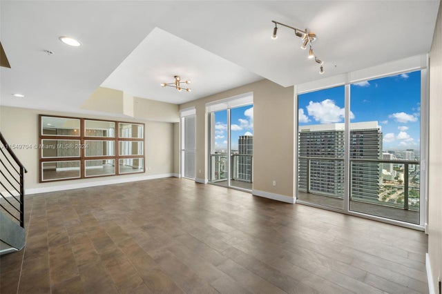 3 of 49 - 244 Biscayne Blvd Uph-4904, Miami, FL