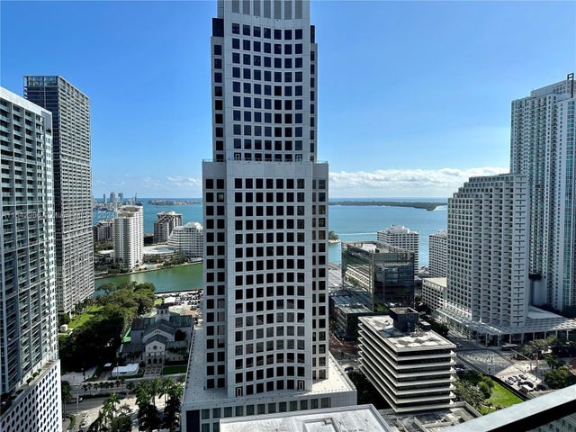 1 of 53 - 68 Se 6th St 2707, Miami, FL