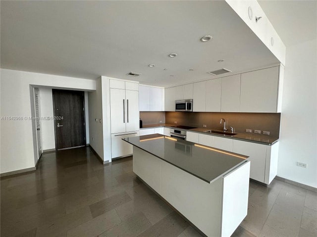 5 of 53 - 68 Se 6th St 2707, Miami, FL