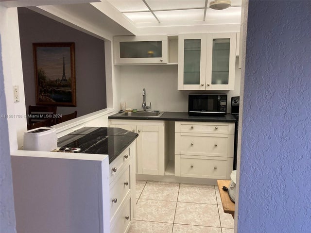 3 of 57 - 5111 W Oakland Park Blvd 104, Lauderdale Lakes, FL