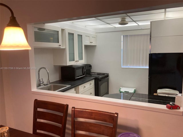 5 of 57 - 5111 W Oakland Park Blvd 104, Lauderdale Lakes, FL