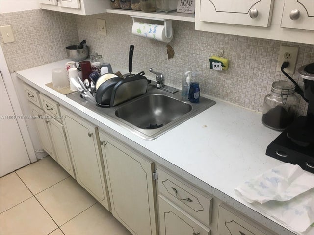 4 of 23 - 12590 Ne 16th Ave 302, North Miami, FL