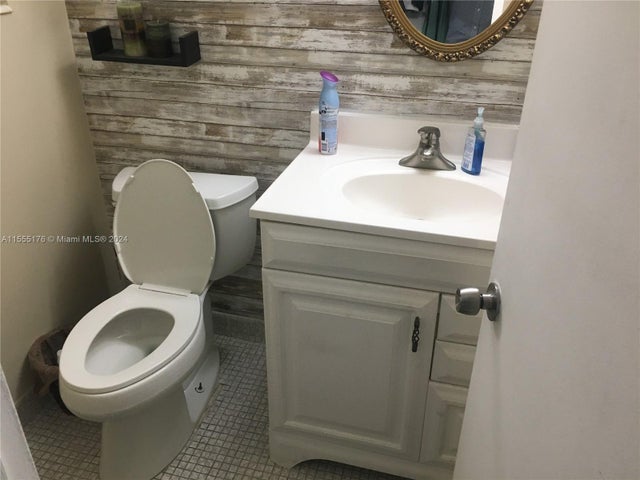 5 of 23 - 12590 Ne 16th Ave 302, North Miami, FL