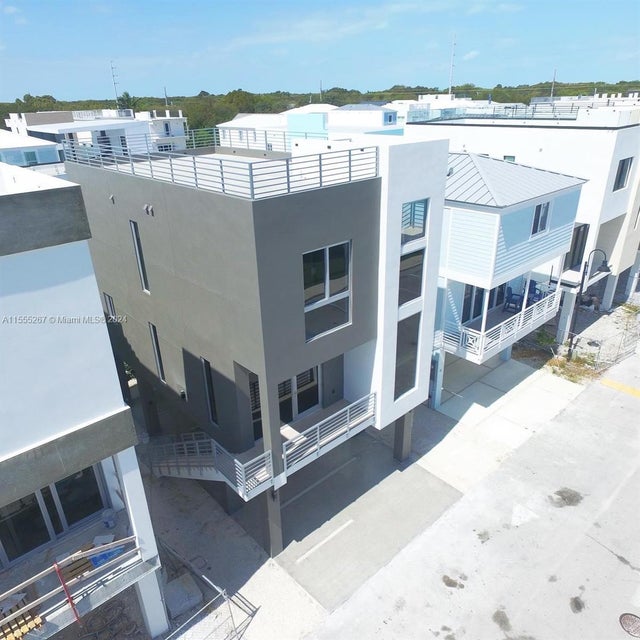 3 of 24 - 94825 Overseas Highway, Key Largo, FL