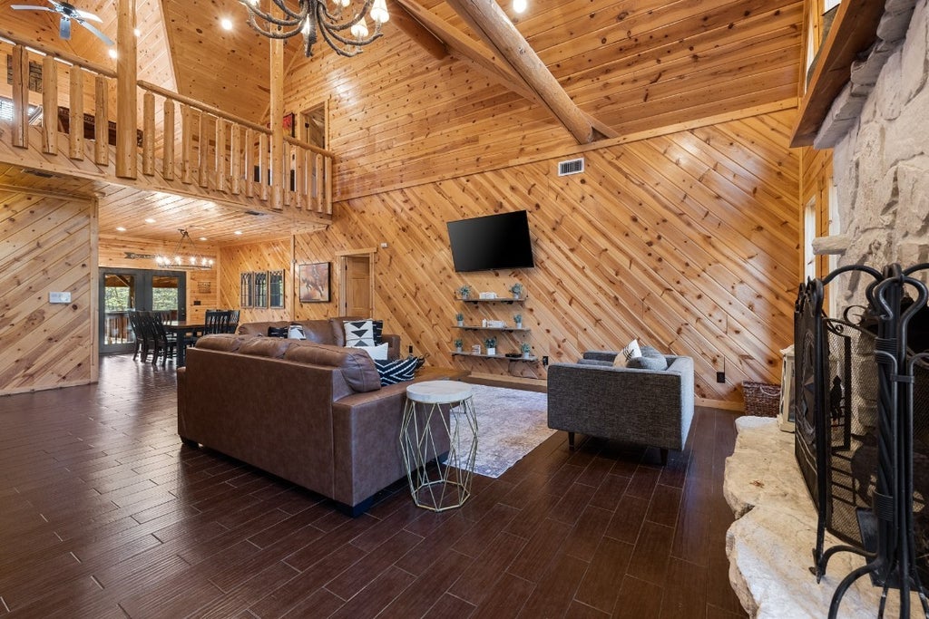 334 Drift Cast Road, Hochatown Property Listing MLS® 1104506