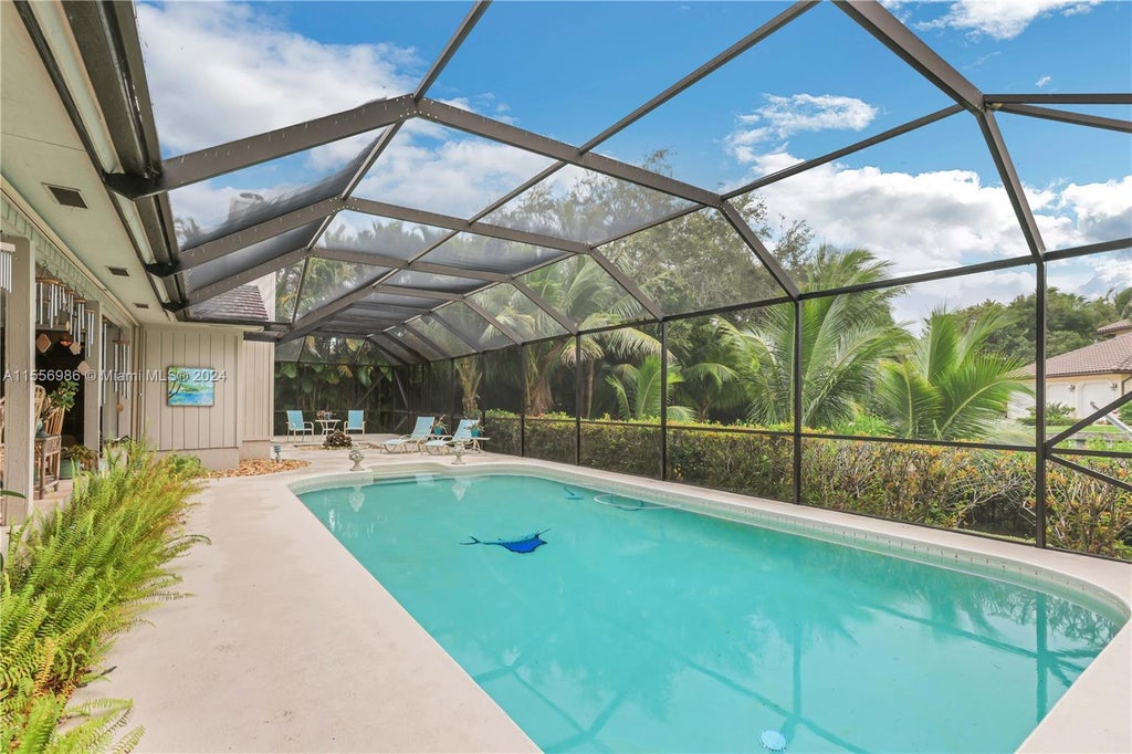 142 W Pinehill Trl W, Tequesta Property Listing MLS® A11556986