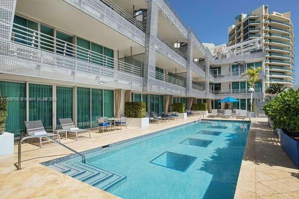 2 of 8 - 1437 Collins Ave 226, Miami Beach, FL
