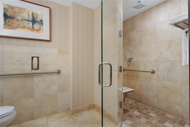 5 of 8 - 1437 Collins Ave 226, Miami Beach, FL