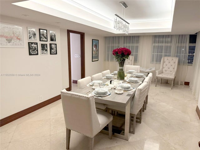2 of 18 - 5660 Collins 18 Ab, Miami Beach, FL