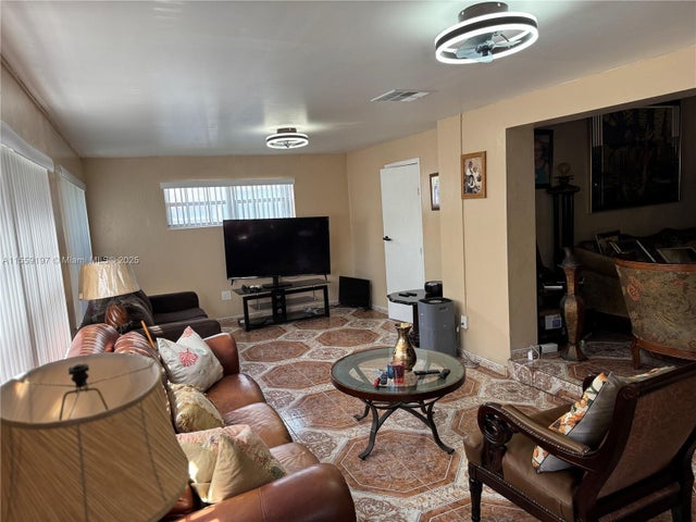 2 of 35 - 761 Ne 139th St, North Miami, FL
