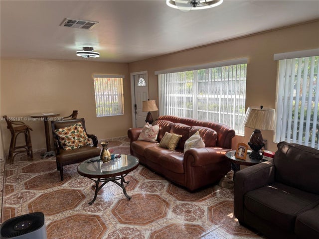 4 of 35 - 761 Ne 139th St, North Miami, FL