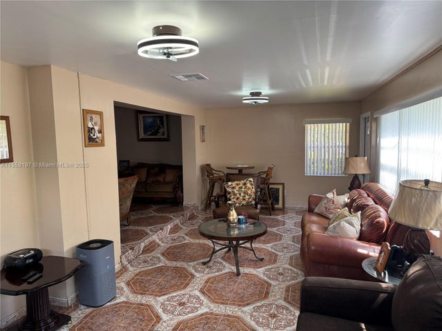 5 of 35 - 761 Ne 139th St, North Miami, FL
