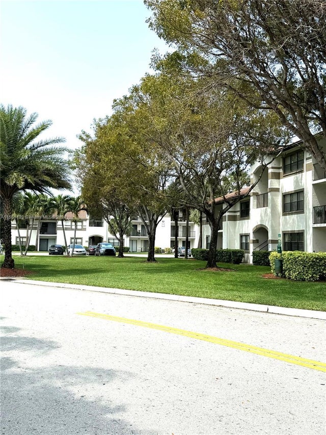 2 of 23 - 520 S Park Rd 16-12, Hollywood, FL