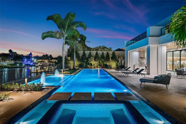 1 of 43 - 410 Mariner Dr, Jupiter, FL