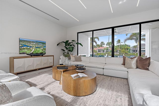 4 of 43 - 410 Mariner Dr, Jupiter, FL
