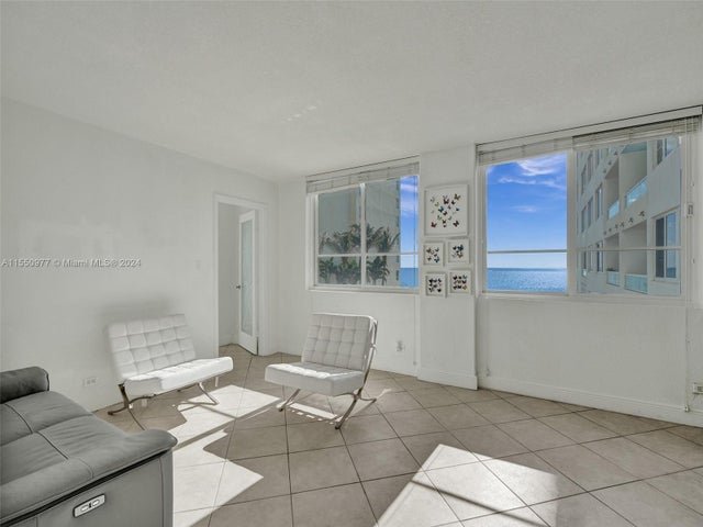 5 of 45 - 5005 Collins Ave 725, Miami Beach, FL