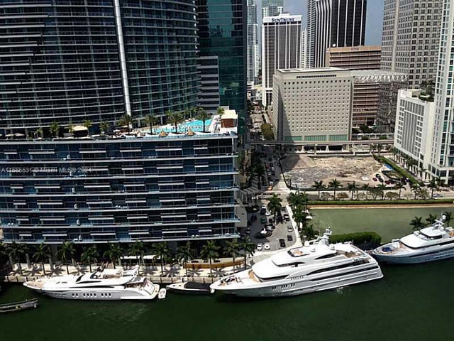 3 of 18 - 475 Brickell Av 2415, Miami, FL