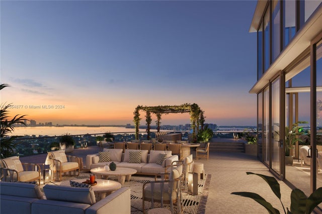 3 of 22 - 5333 Collins Ave Phw, Miami Beach, FL