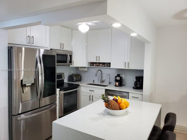 2 of 38 - 259 S Cypress Rd 526, Pompano Beach, FL