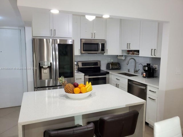 3 of 38 - 259 S Cypress Rd 526, Pompano Beach, FL