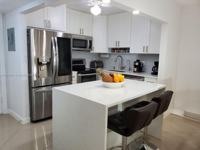 4 of 38 - 259 S Cypress Rd 526, Pompano Beach, FL